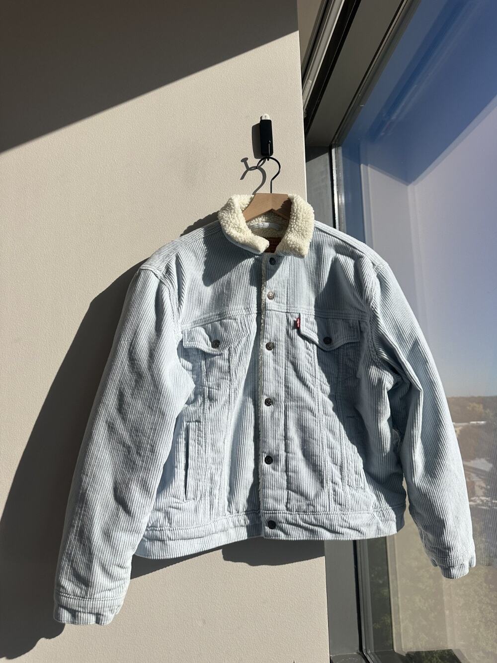Levi Strauss & Co S70520 Sherpa Lined Corduroy Trucker Light Blue Jacket Sz XL